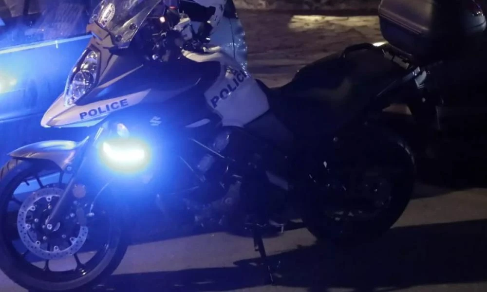 Χαλάνδρι: Στο αυτόφωρο δύο άνδρες που πουλούσαν «μαϊμού» προϊόντα